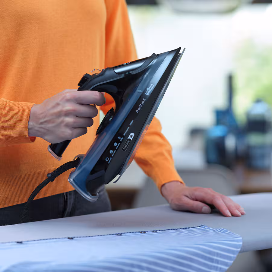 Ergonomic open handle