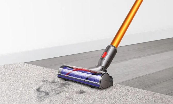 De-tangling MotorbarTM cleaner head