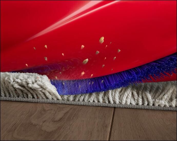 Deep cleans carpets
