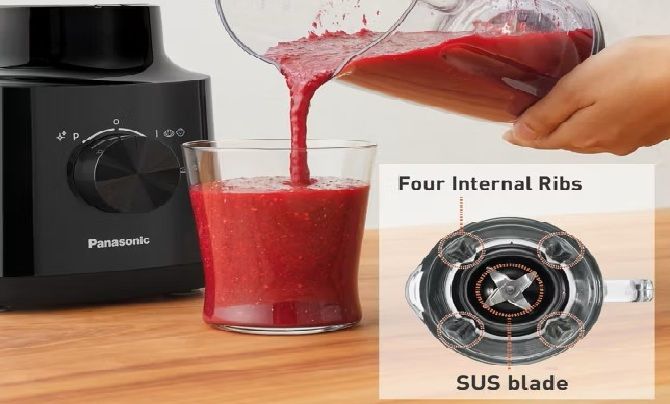 Blends Fruits and Vegetables into Smooth Perfection