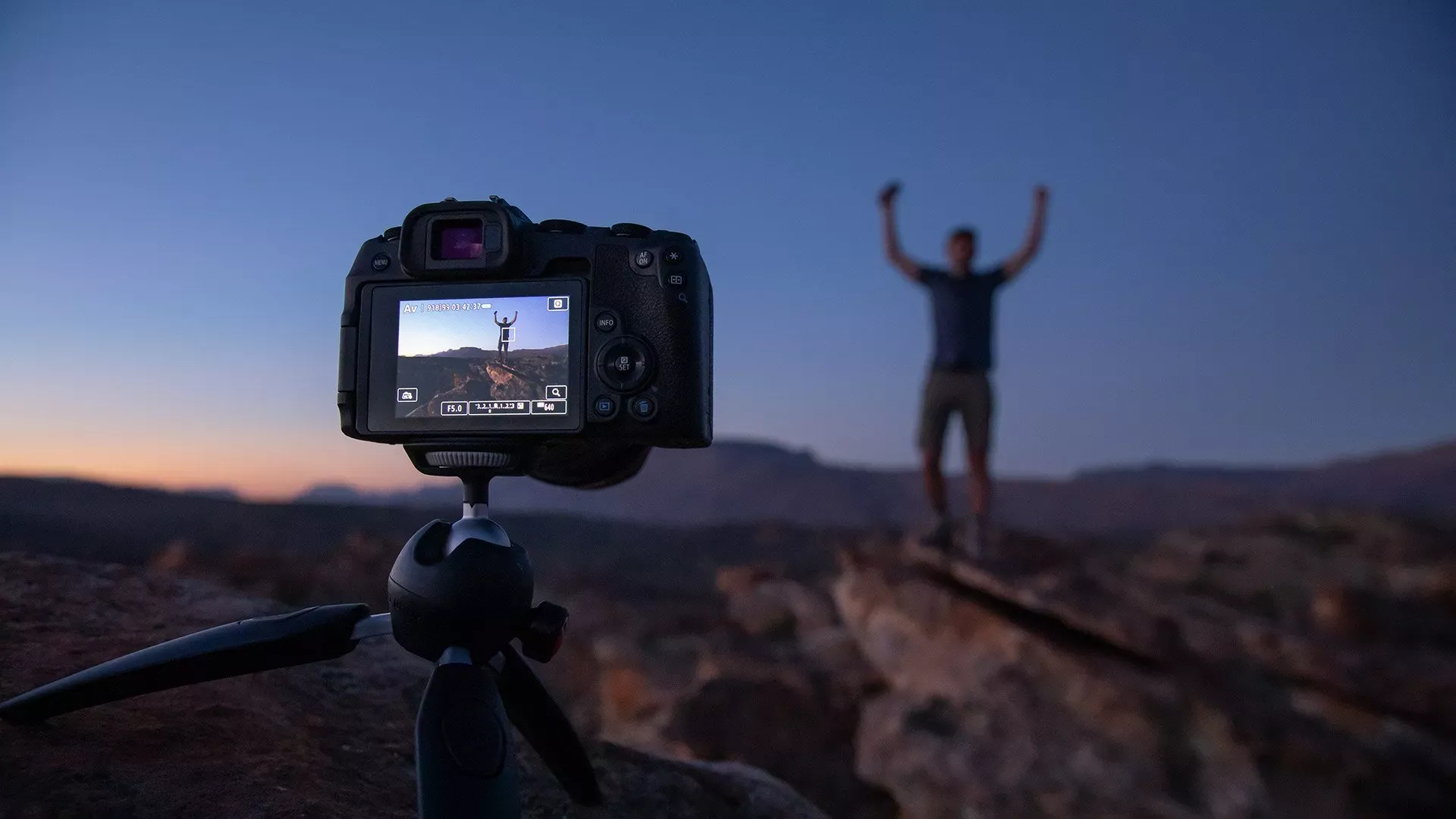 Shoot flexibly and connect seamlessly