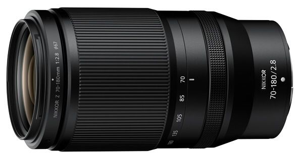 زووم تليفوتو أساسي f/2.8، أصغر من أي وقت مضى