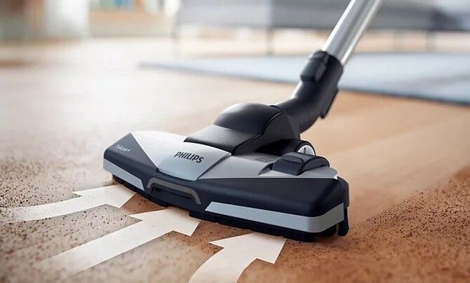 TriActive nozzle for 3-way thorough cleaning action